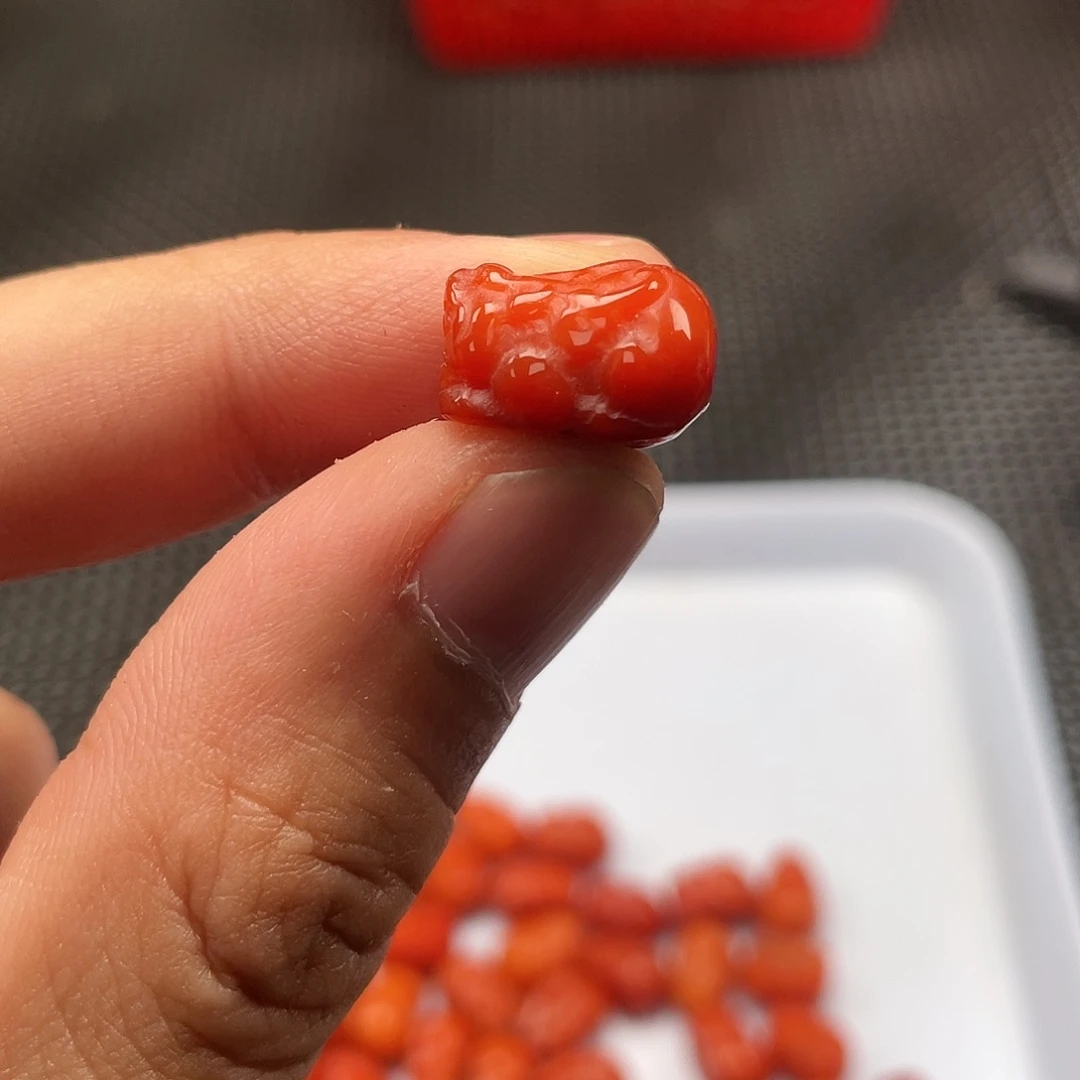 南红玛瑙41号 9*14柿子红立体貔貅一颗未镶嵌