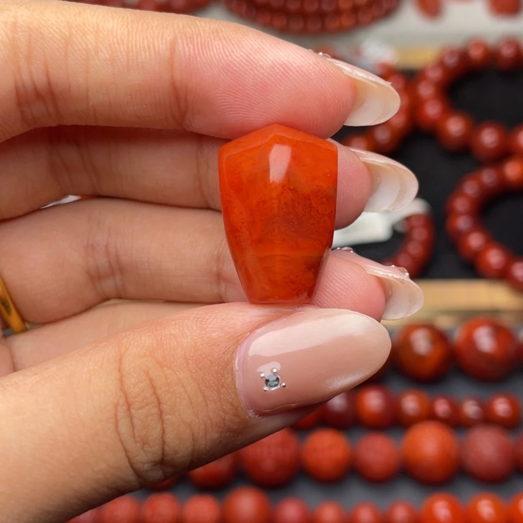 南红玛瑙未镶嵌手串Y16*14.8mm鲨鱼背三通