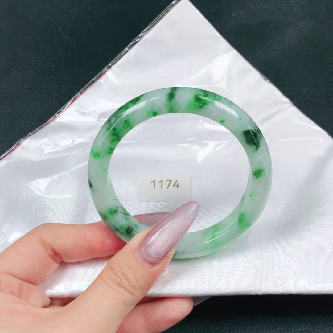 翡翠未镶嵌手镯天然翡翠手镯04