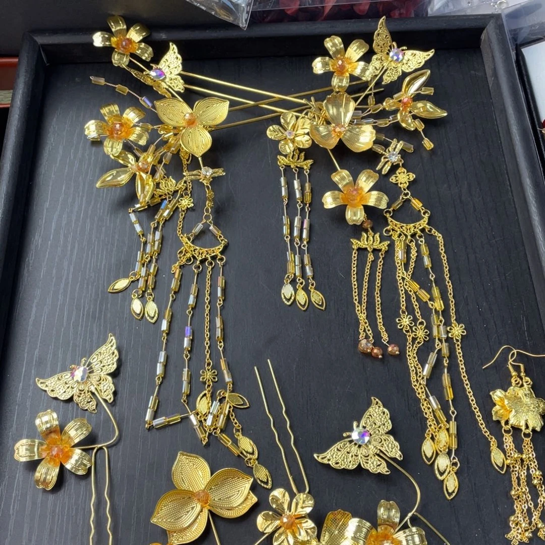 混合材质新娘秀和头饰默认微瑕不退换