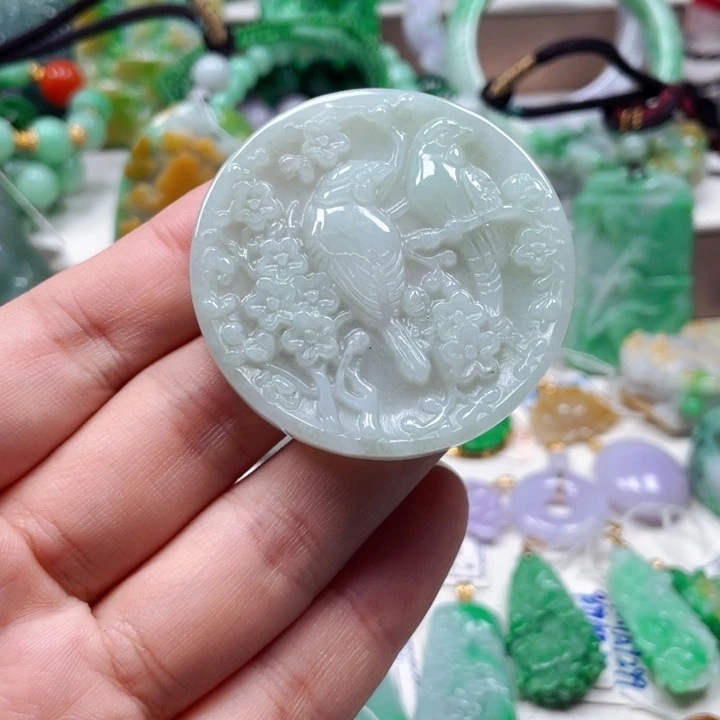 翡翠未镶嵌颈饰翡翠