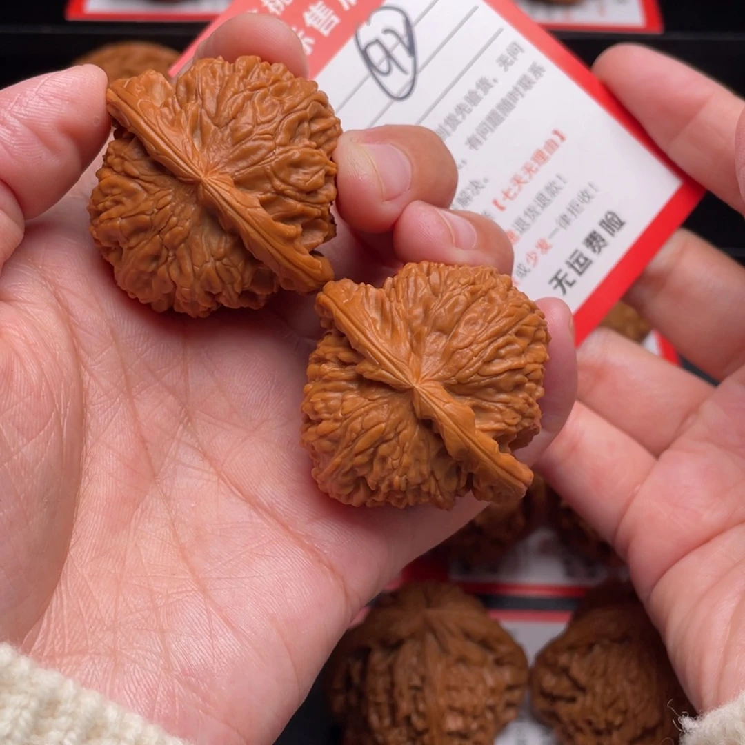 2***万把件文玩核桃白狮子，42