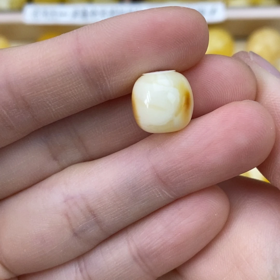 琥珀裸石未镶嵌11✖️10.8白花蜡老型