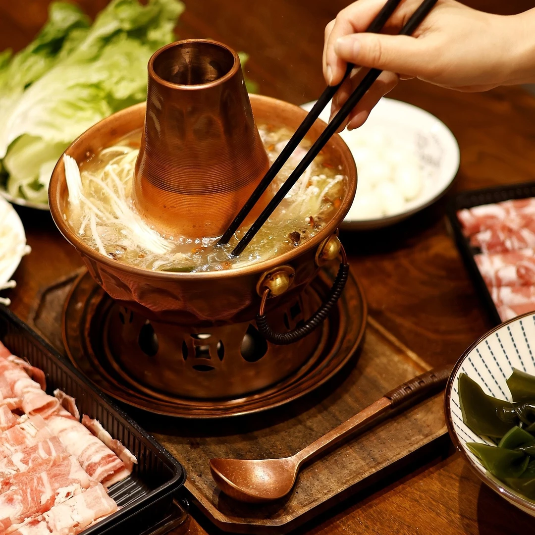 手作铜岩肌一人火锅新上环保油版小火锅小巧可爱型纯铜打出独特