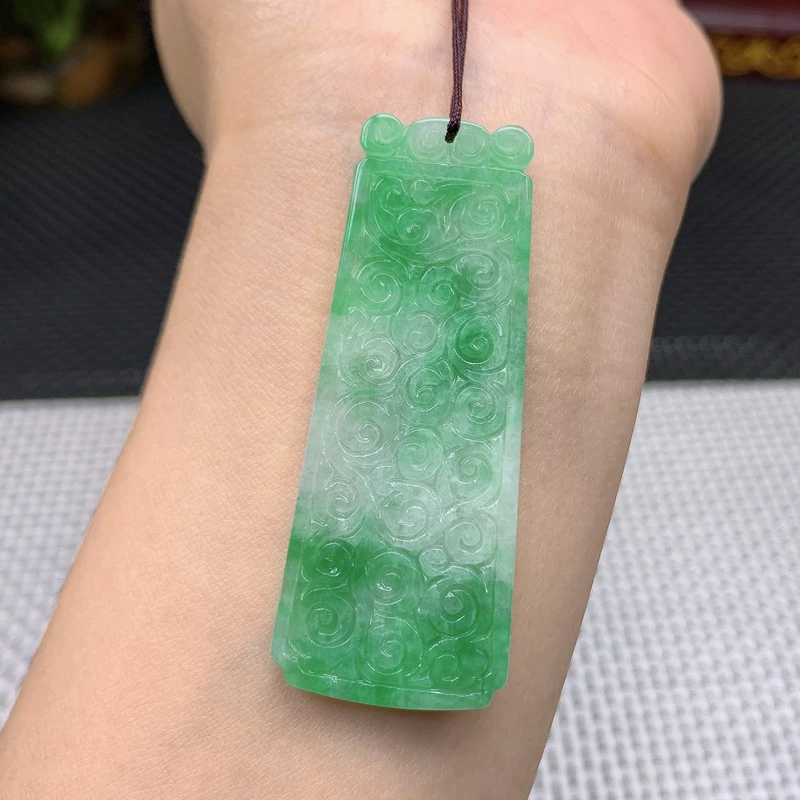 天然缅甸翡翠A货冰绿仿古无事牌吊坠玉石挂件11.32g