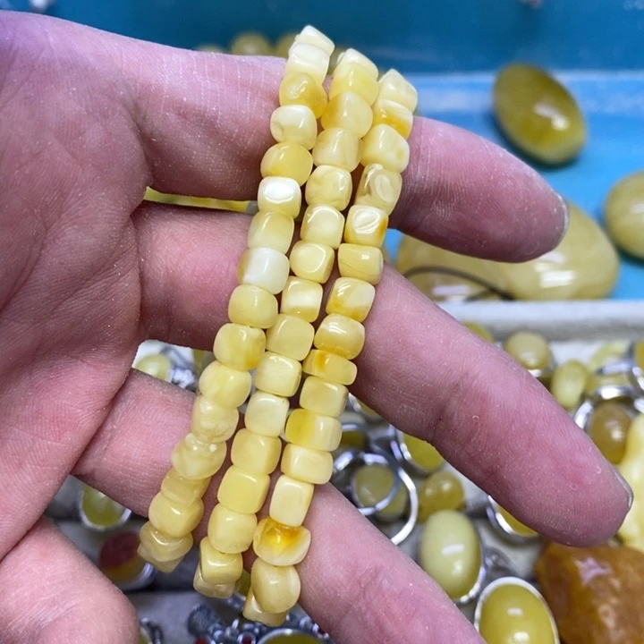 蜜蜡裸石未镶嵌多样性发货其一