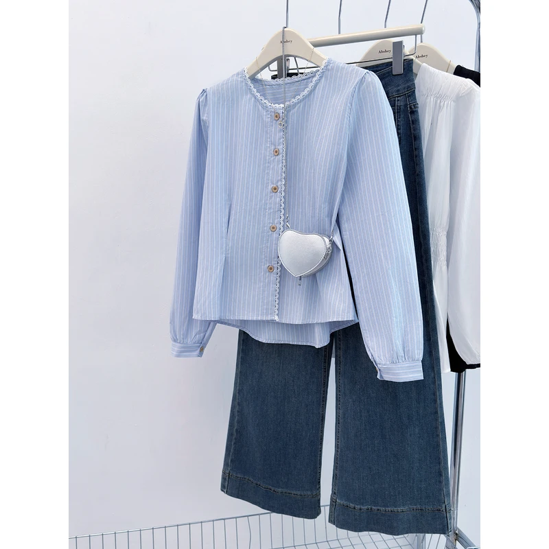 季念棉浅蓝色竖条纹棉衬衫女短款2025秋季新品时尚洋气上衣潮
