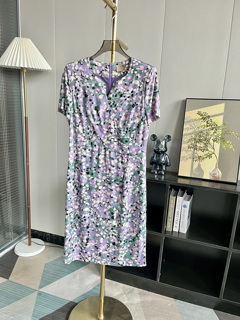 2025夏季不规则 碎花连衣裙