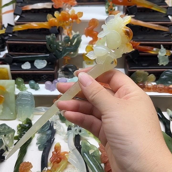 夏***夏蛇纹石玉未镶嵌岫玉发簪