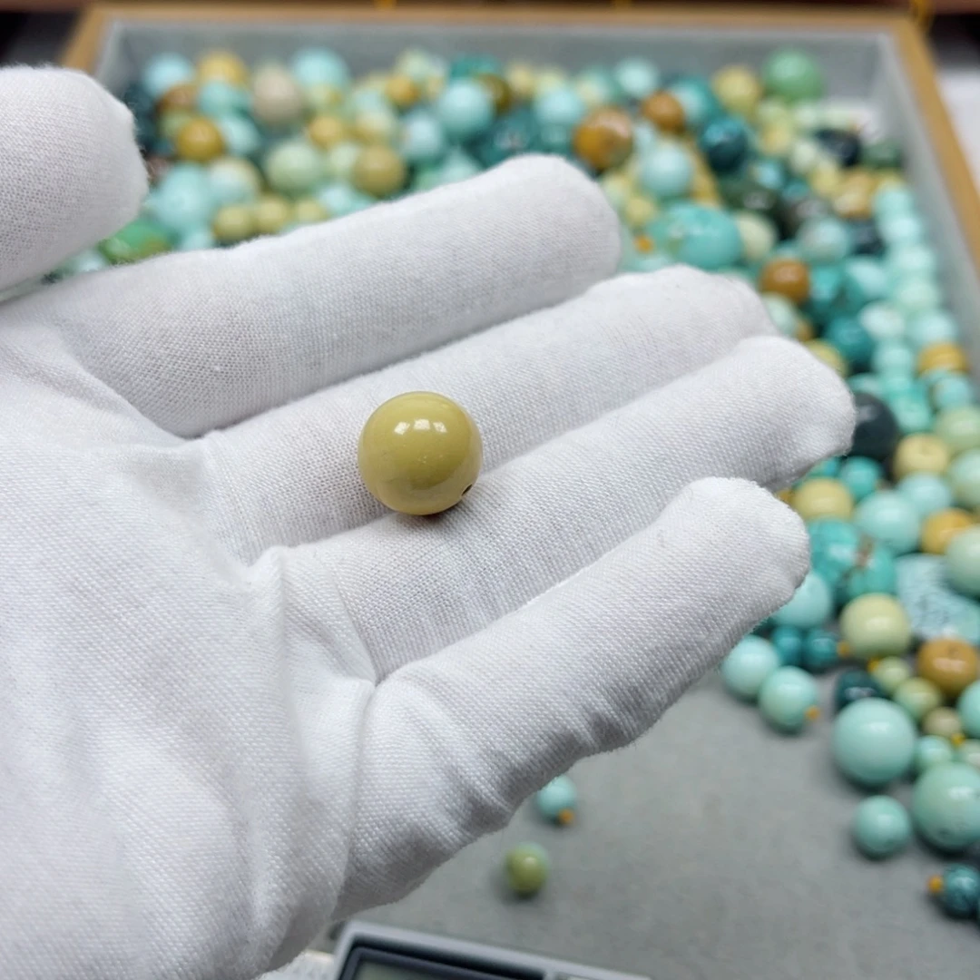 绿松石未镶嵌挂件