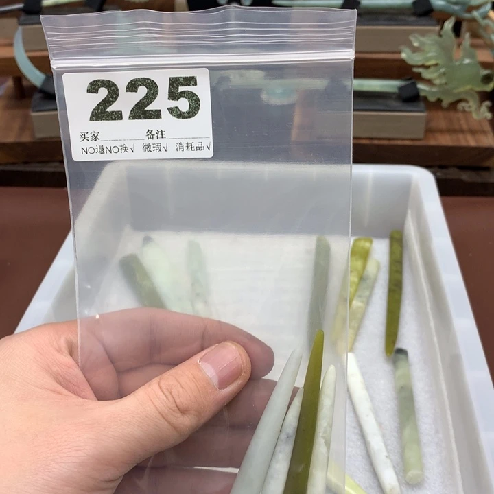 蛇纹石玉发饰合金笑***_