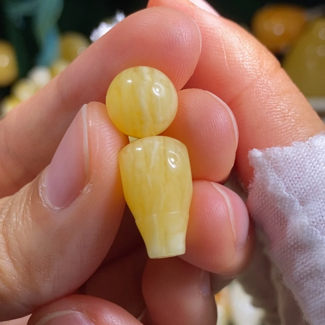 蜜蜡未镶嵌裸石配饰