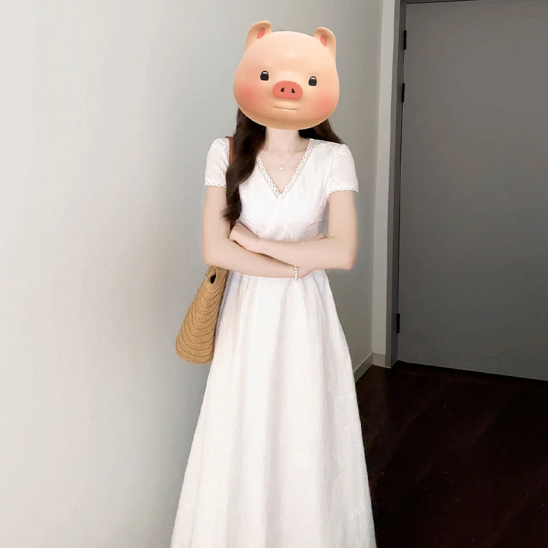 3751高级感白色V领连衣裙子女2025夏季新款气质绝美独特掐腰长裙