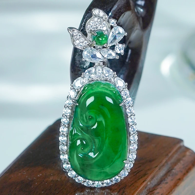 满绿天然翡翠A货银镶嵌精致小巧冰辣绿如意款吊坠