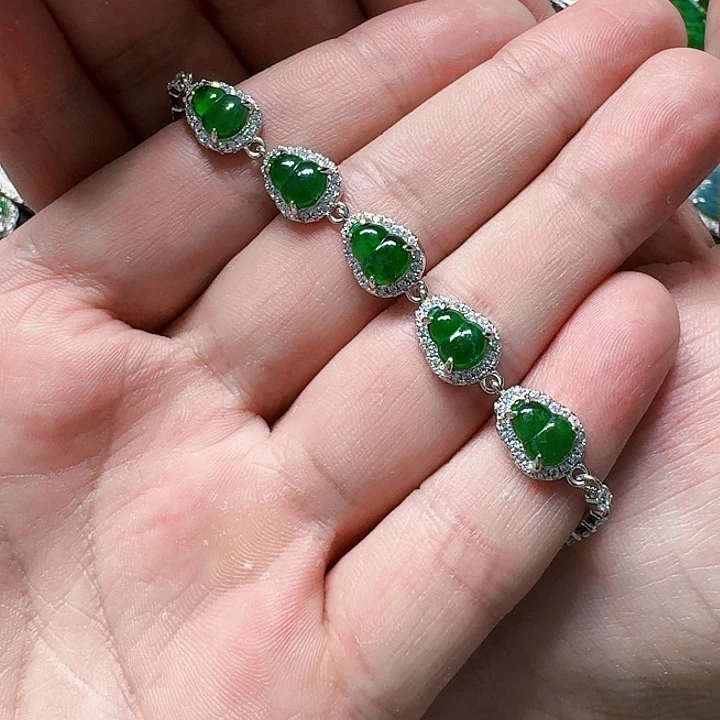 翡翠颈饰未镶嵌天然A货翡翠放漏