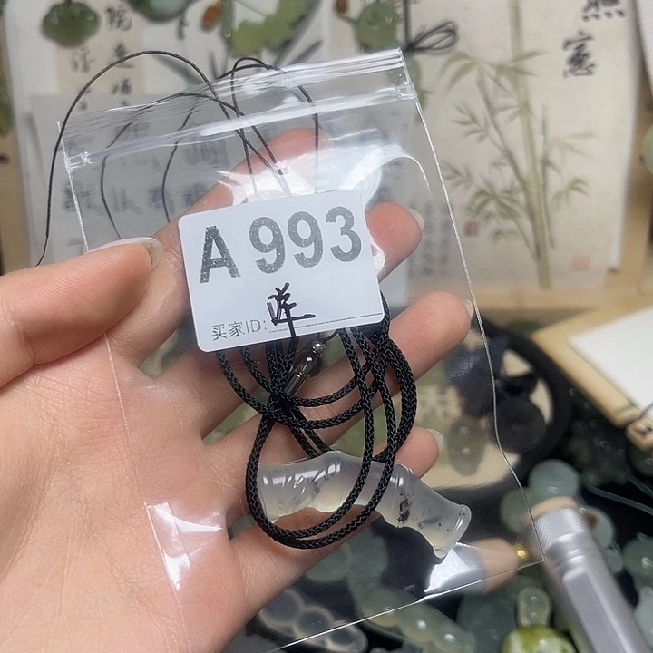蛇纹石玉合金颈饰