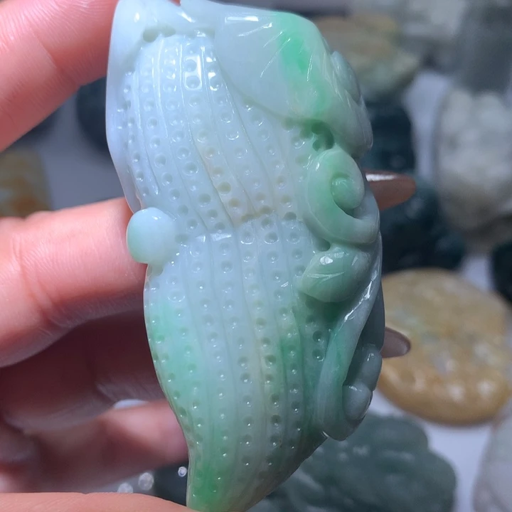 翡翠未镶嵌颈饰保真天然A货翡翠