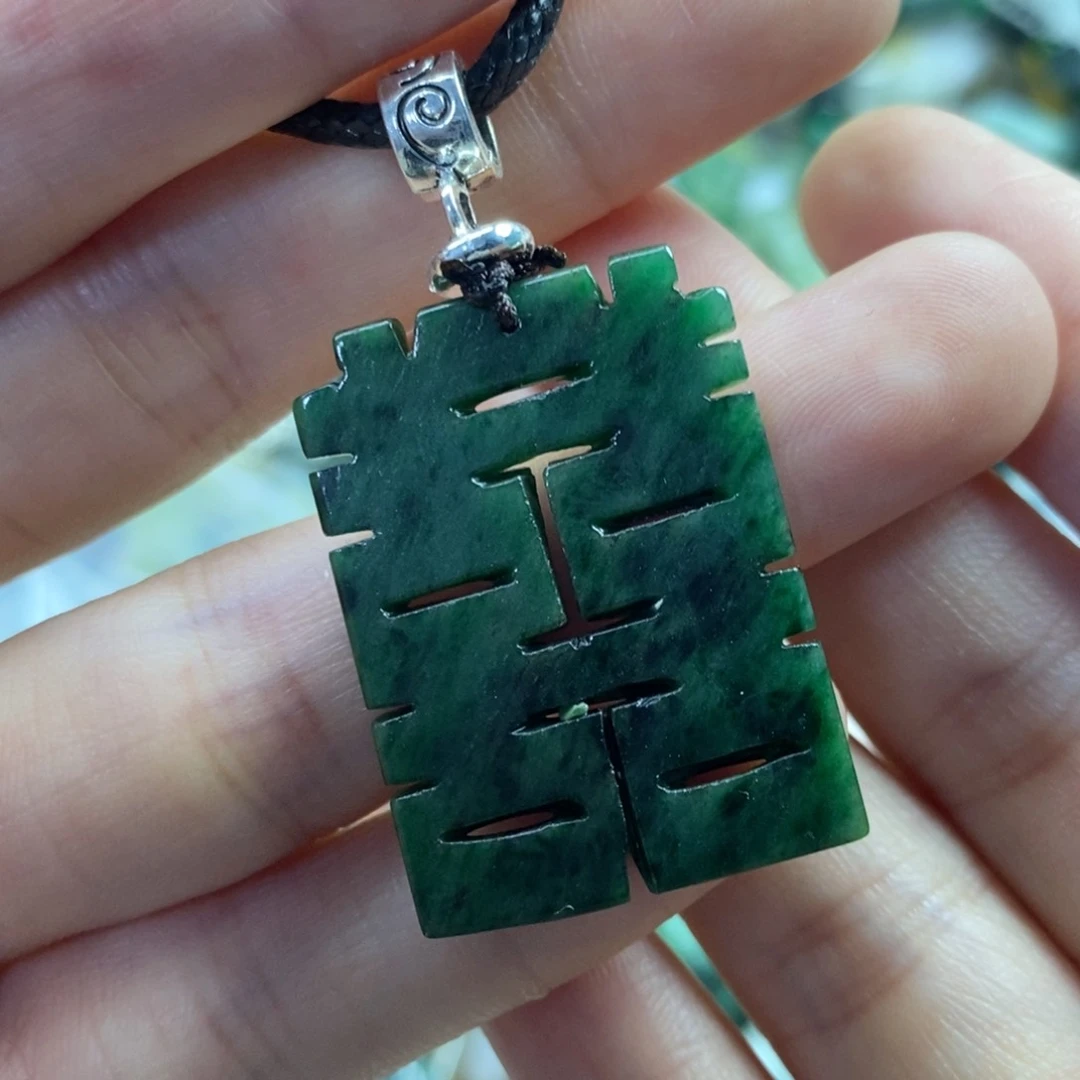 翡翠未镶嵌颈饰吊坠