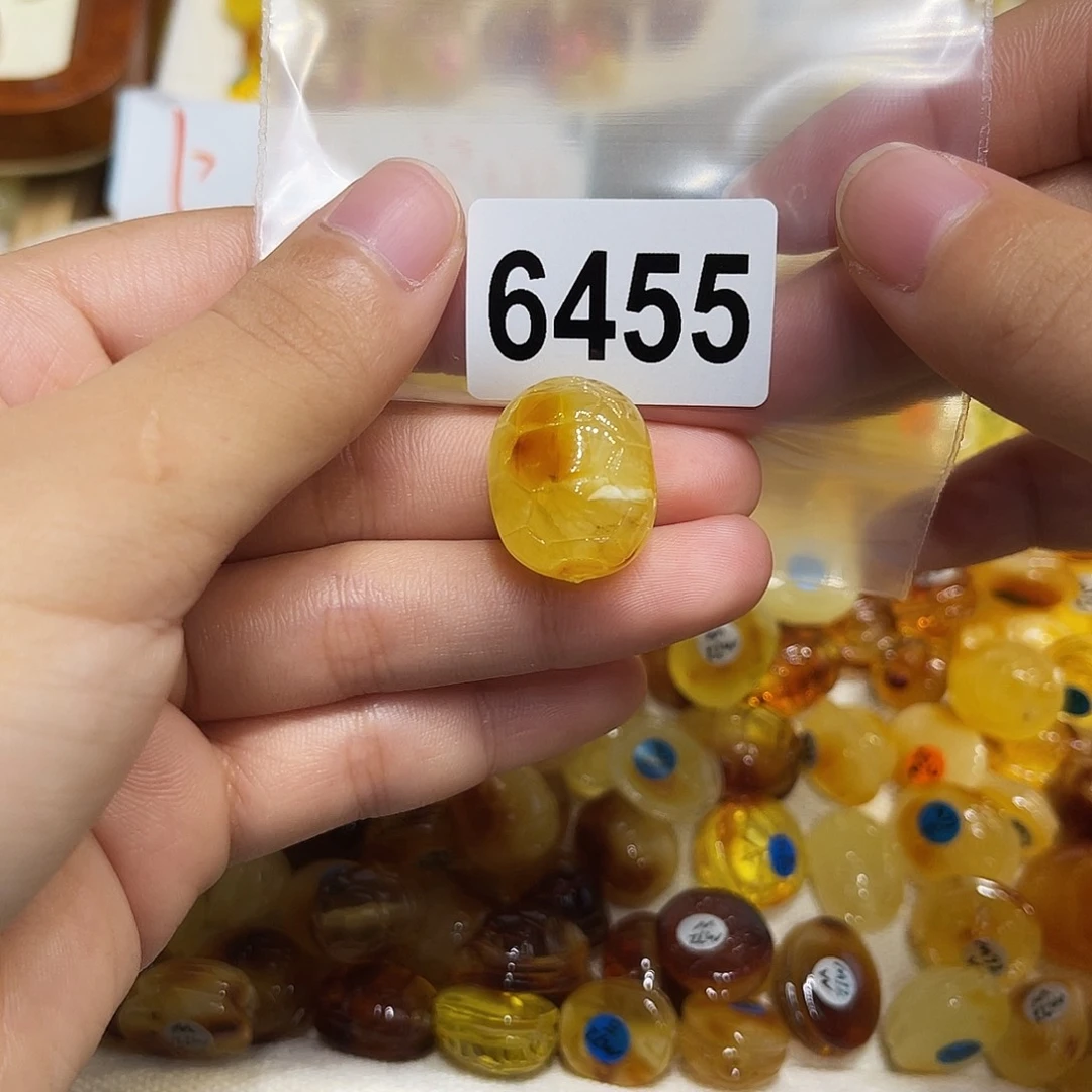 琥珀未镶嵌珠宝奇石