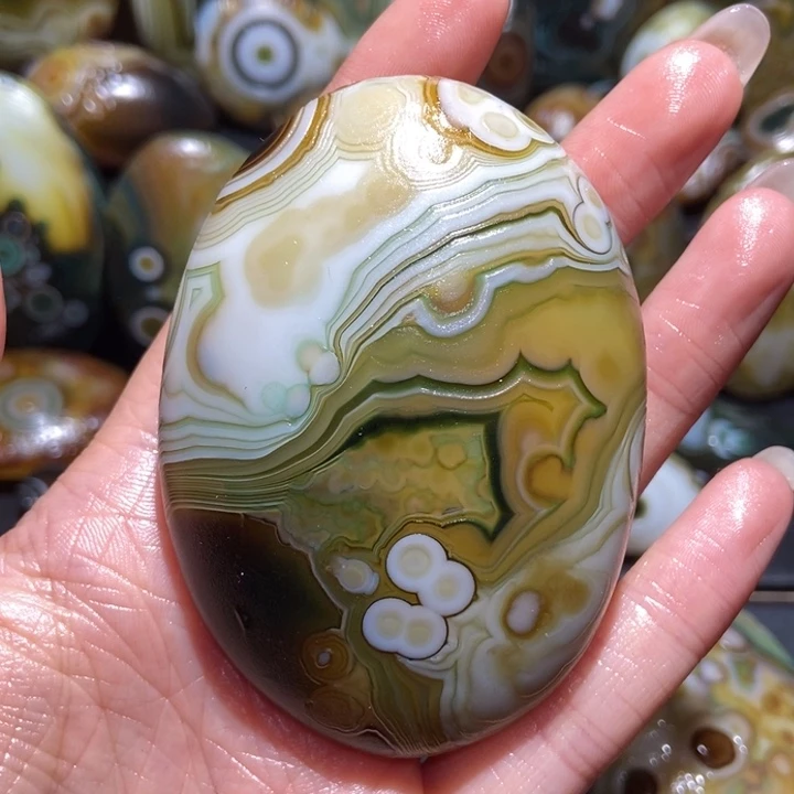 【闪购商品】未镶嵌玛瑙/玉髓珠宝奇石u