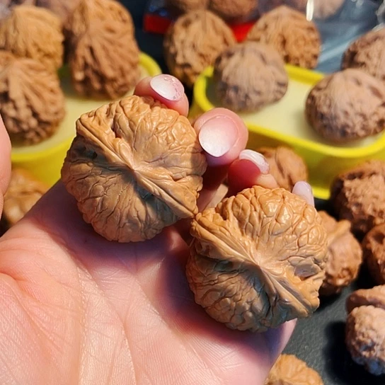文玩核桃吊坠不*文玩核桃