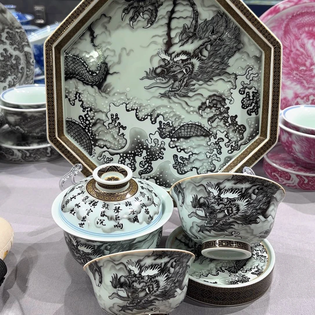 瓷片景德镇瓷器精品陈列