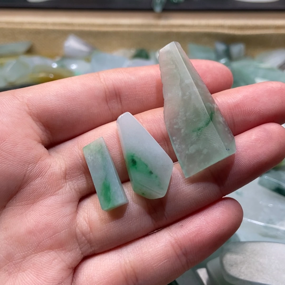 定制翡翠未镶嵌爱****～随行