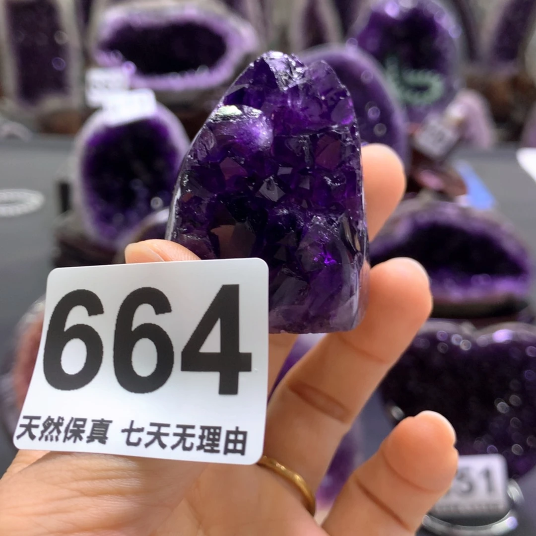 未镶嵌水晶大型摆件（非配饰）