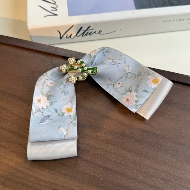 7799尤有花枝俏 八字蝴蝶结发夹