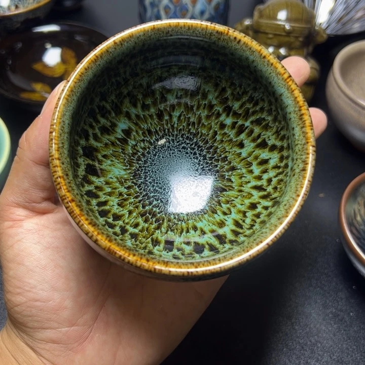 茶盏小老弟（手握主人杯）