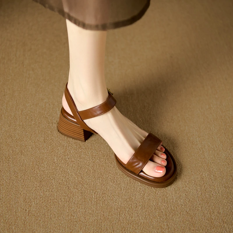 真皮凉鞋女款2025新款爆款夏季外穿百搭时尚中跟软底羊皮粗跟女鞋