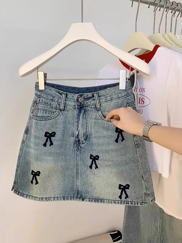 蝴蝶结刺绣设计弹力牛仔夏季女新款a字高腰显瘦包臀短裙子