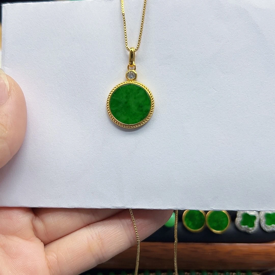 翡翠颈饰银S925镶嵌天然缅料A货一件