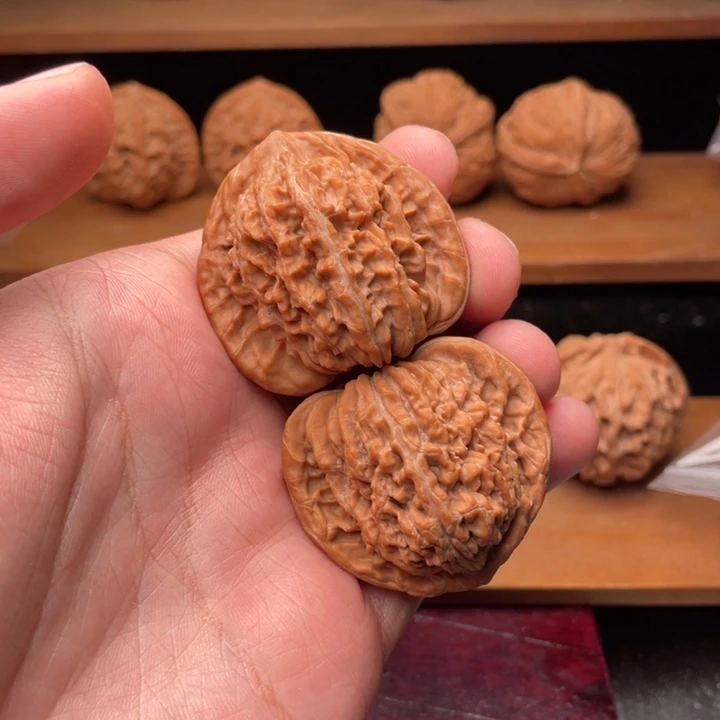 吊坠文玩核桃43毕业红皮全品三角楼