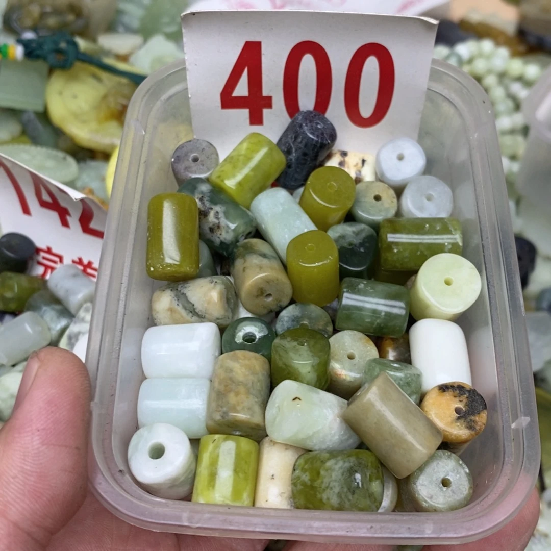 蛇纹石玉未镶嵌挂坠