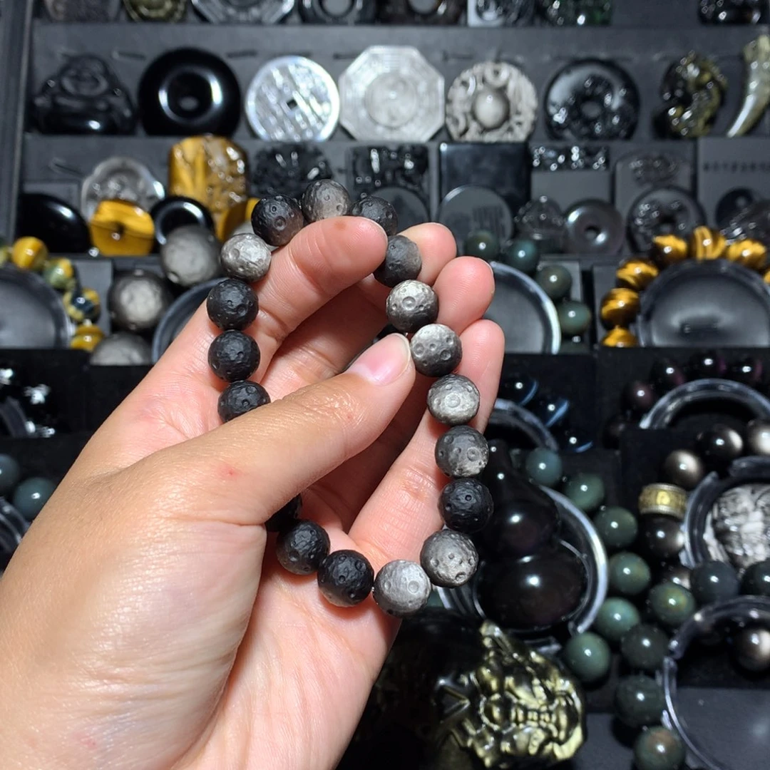 王***楼黑曜岩未镶嵌珠宝奇石