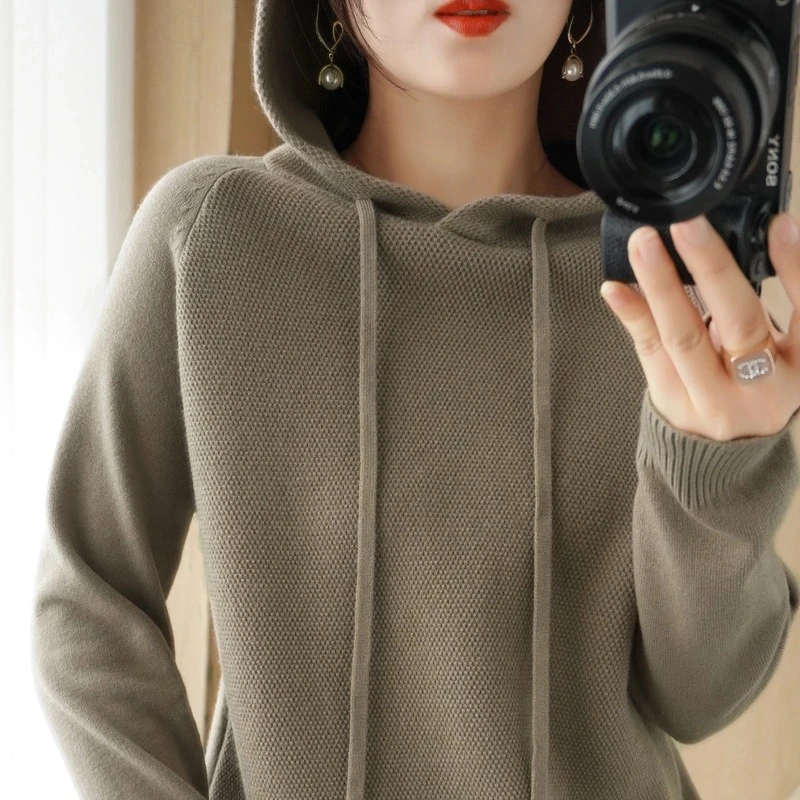 鄂尔多斯市秋新款毛羊杉女士针织连帽针织毛衣 搭针织毛衣