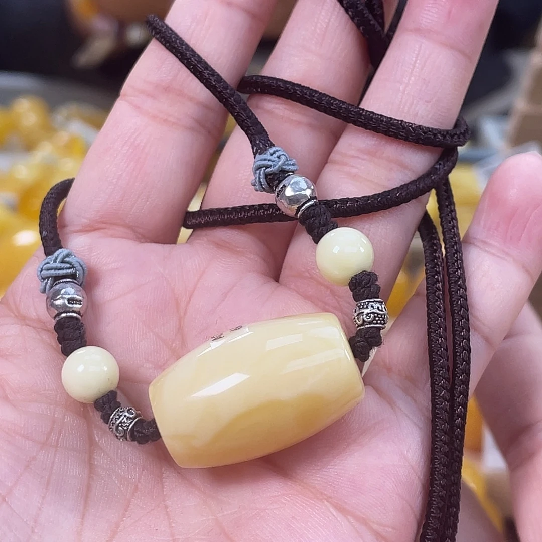 琥珀未镶嵌珠宝奇石h22