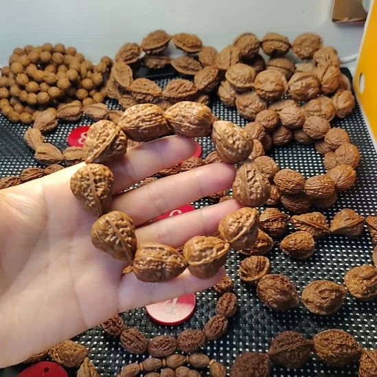 文玩核桃吊坠水滴蛤蟆头