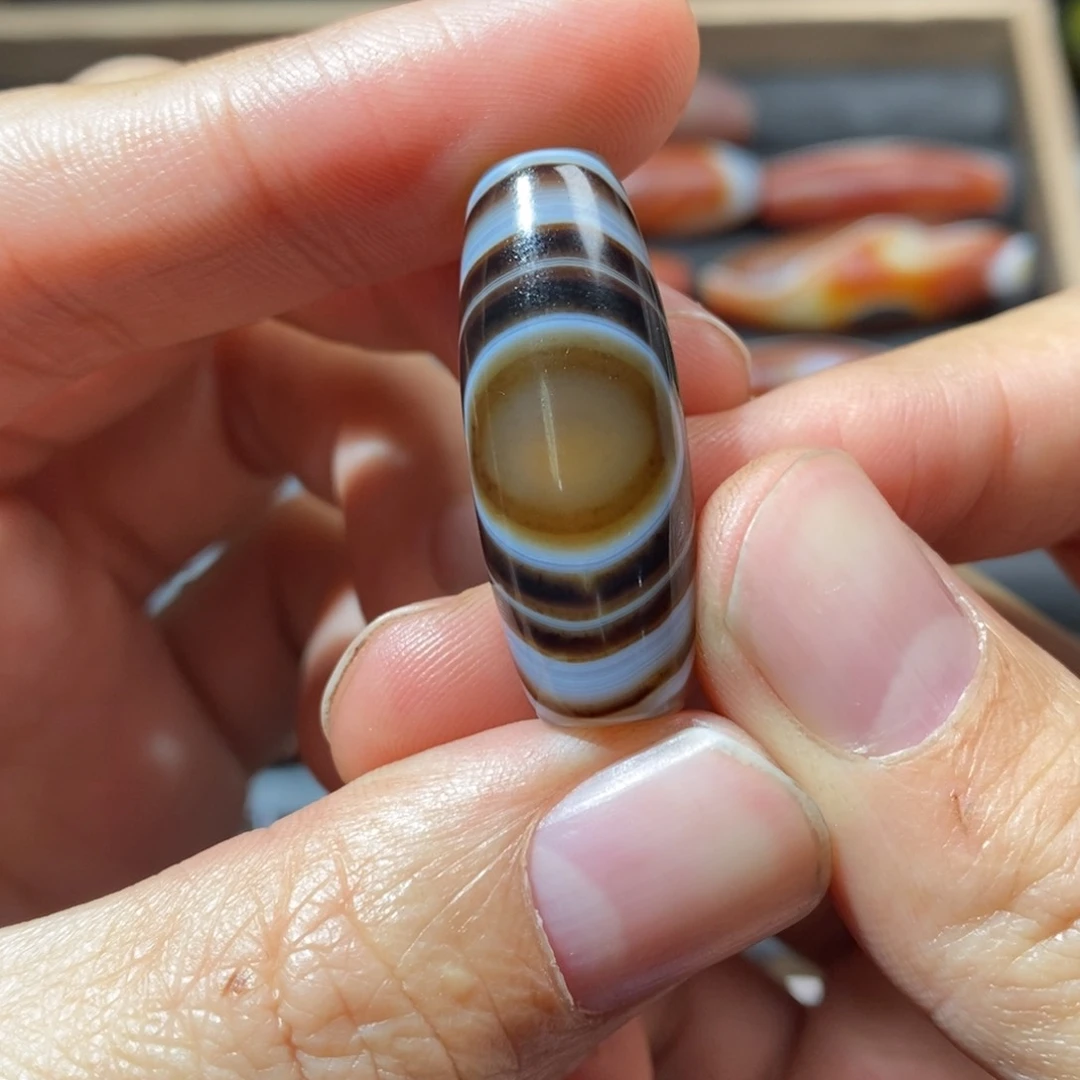 玛瑙/玉髓颈饰未镶嵌云**轻