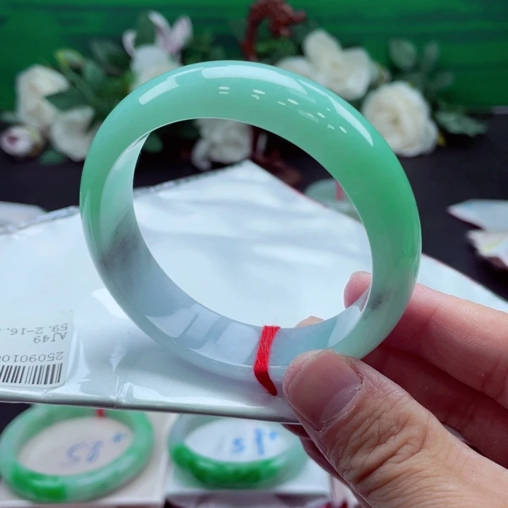 未镶嵌手镯翡翠翡翠