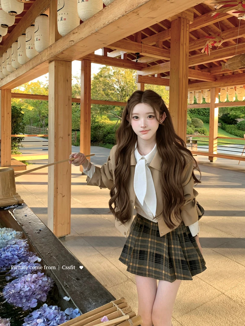 【伯爵茶饼干】韩系高级感短款风衣兔耳朵白衬衫配纽扣格纹短裙套装