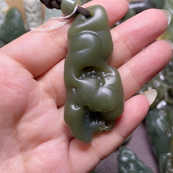盼***望岫岩河磨玉（透闪石质玉）未镶嵌颈饰
