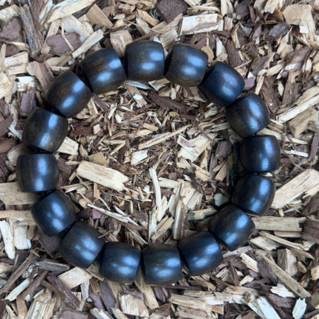 2 福来精选文玩沉香木作手串13mm