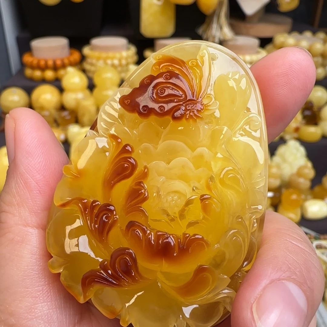 琥珀未镶嵌吊坠(赠链)天然原皮俏色蜜蜡蝶恋花吊坠