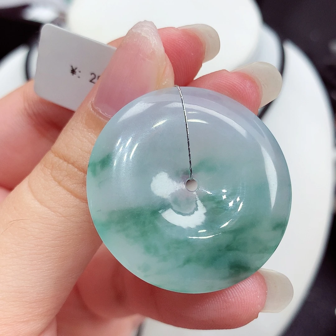 翡翠未镶嵌颈饰翡翠27，33.9/5.1