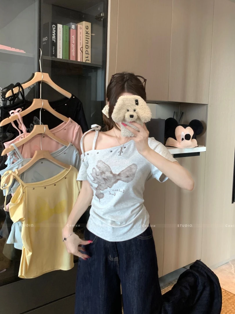 【圆圆脸】大码胖mm新款设计感欧若风系带不规则上衣宽松显瘦印花T