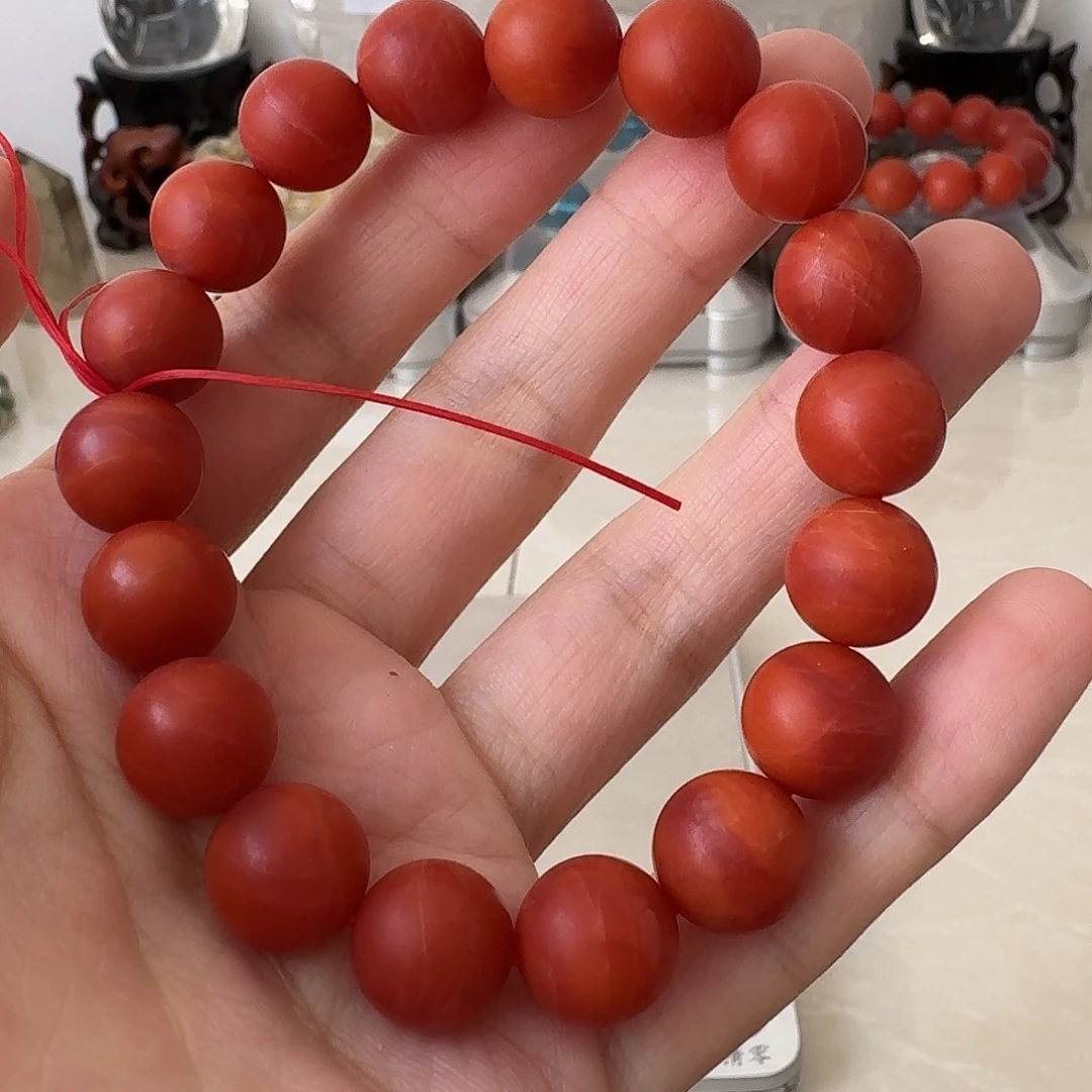 南红玛瑙未镶嵌手链矿坑