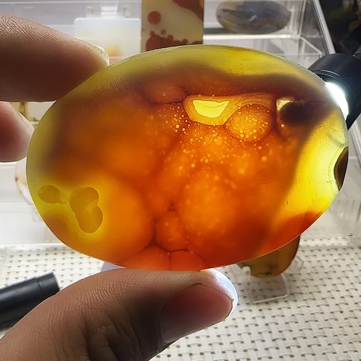 玛瑙/玉髓未镶嵌珠宝奇石