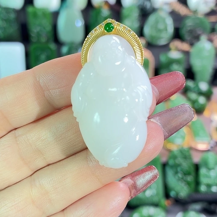 和田玉18K金镶嵌挂件